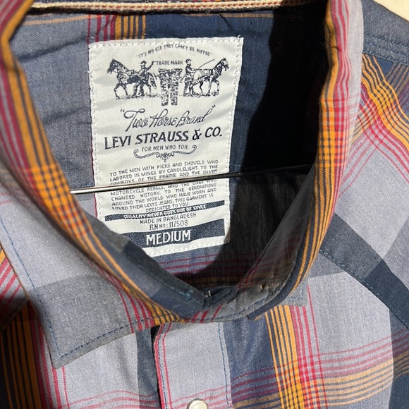Levi’s Pearl Snap Flannel LS - Picture 2 of 6